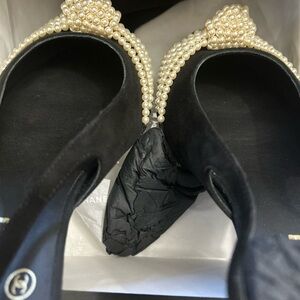 Elegant Black Pearl-Embellished Women's Shoes